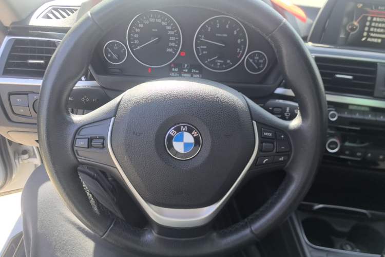 Used BMW 3 Series 2017 320Li Fashion Model Steering Wheel
