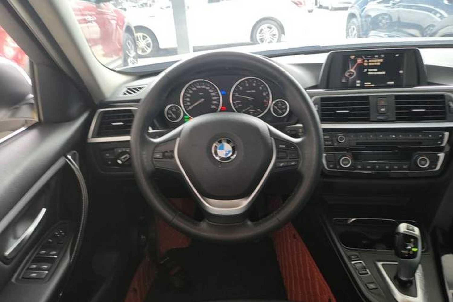 Used BMW 3 Series 2017 318Li Fashion Model Steering Wheel