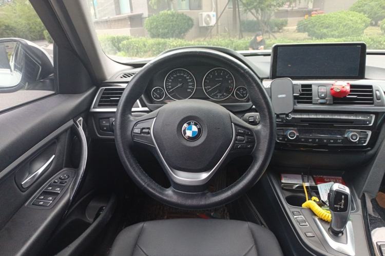 Used BMW 3 Series 2017 320Li Fashion Model Steering Wheel