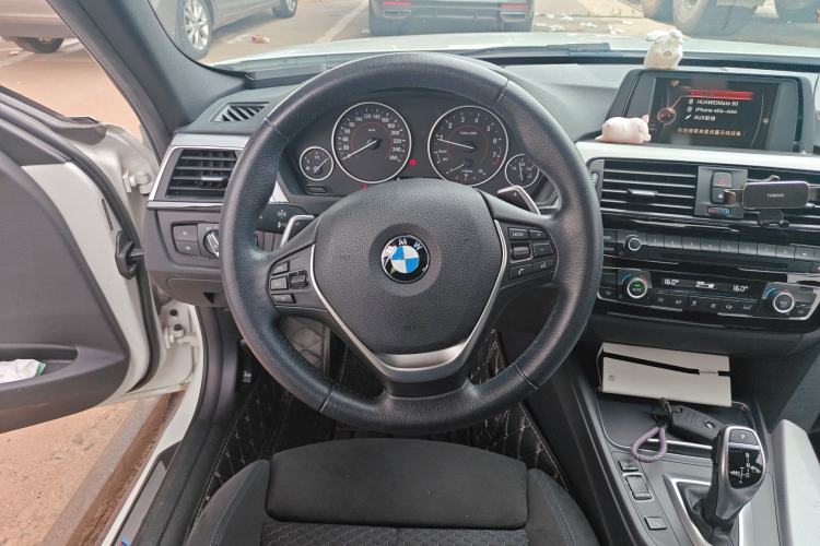 Used BMW 3 Series 2017 320i M Sport Steering Wheel