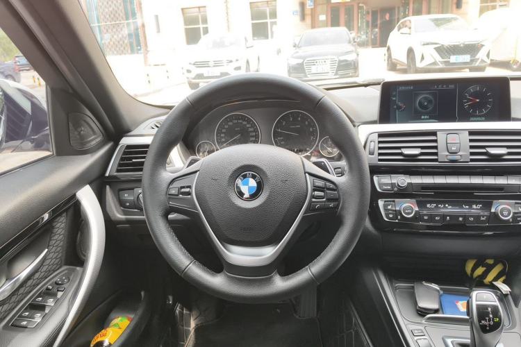 Used BMW 3 Series 2017 320i M Sport Steering Wheel
