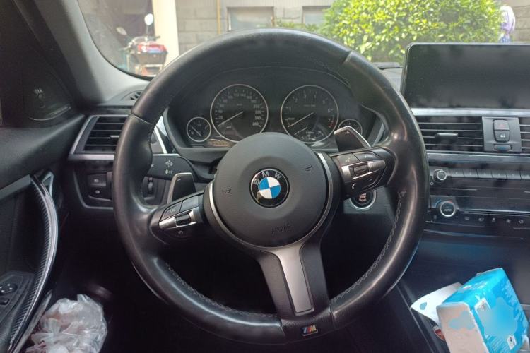 Used BMW 3 Series 2017 320Li Fashion Model Steering Wheel