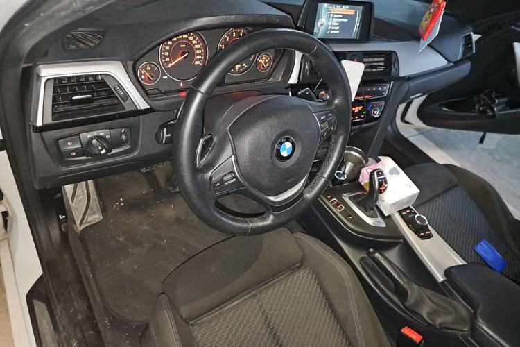 Used BMW 3 Series 2017 320i M Sport Steering Wheel