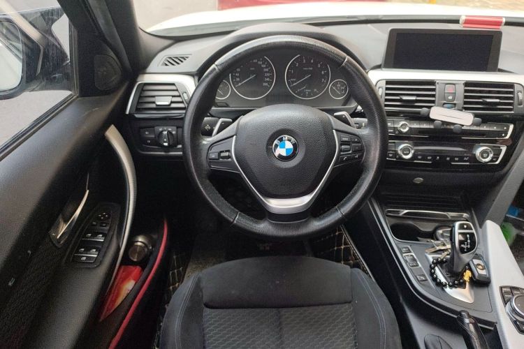 Used BMW 3 Series 2017 320i M Sport Steering Wheel