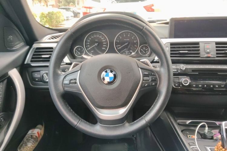 Used BMW 3 Series 2017 320i M Sport Steering Wheel