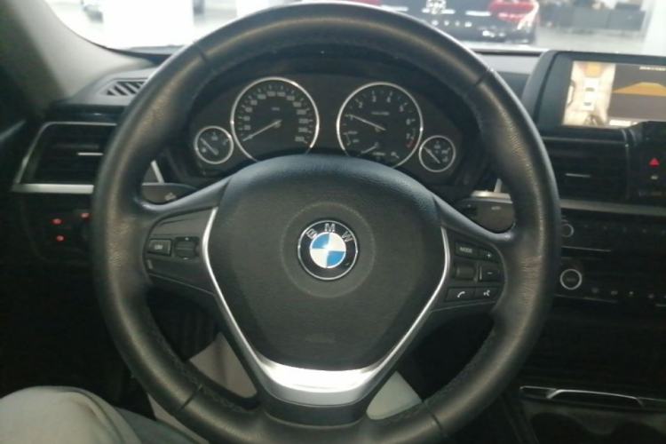 Used BMW 3 Series 2017 318Li Fashion Model Steering Wheel