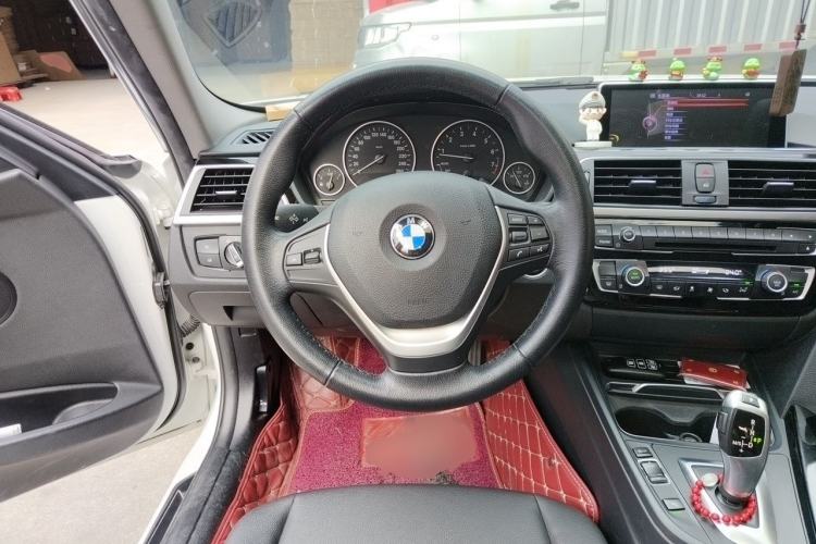 Used BMW 3 Series 2017 320Li Fashion Model Steering Wheel