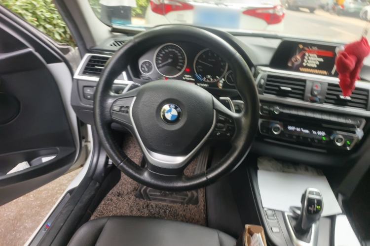 Used BMW 3 Series 2017 320Li M Sport Edition Steering Wheel