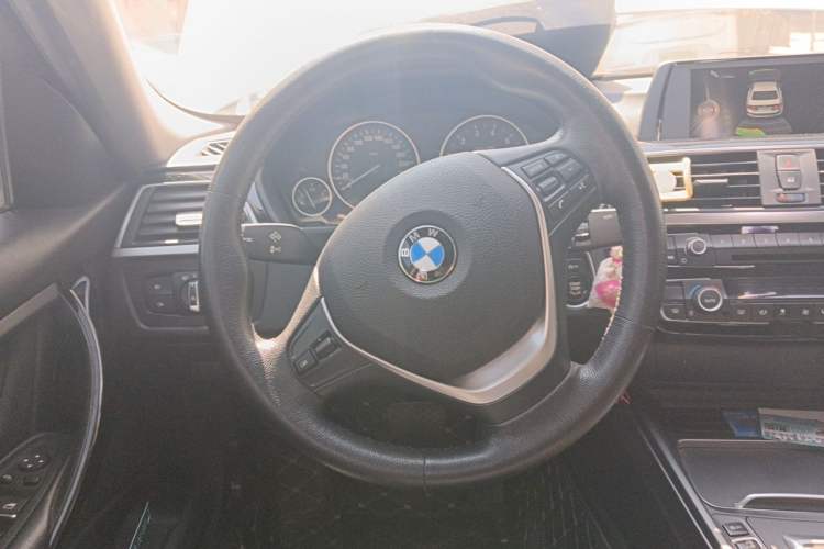 Used BMW 3 Series 2017 320Li Fashion Model Steering Wheel