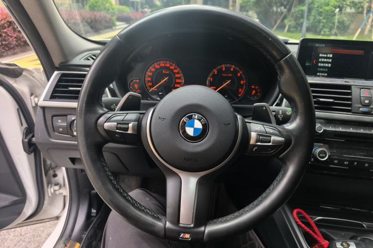 Used BMW 3 Series 2017 320Li Fashion Model Steering Wheel