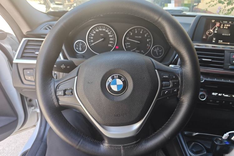 Used BMW 3 Series 2017 320Li Fashion Model Steering Wheel