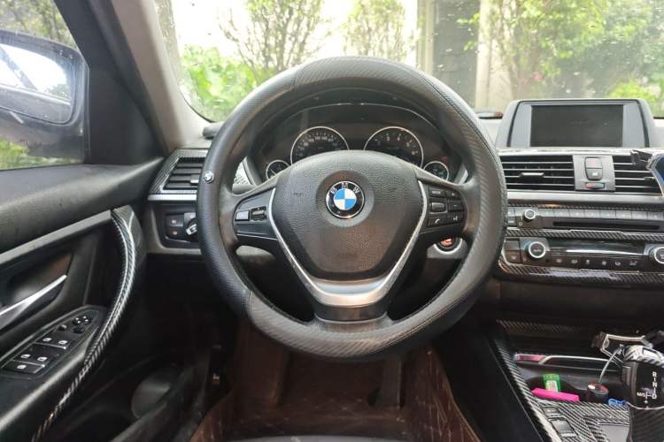 Used BMW 3 Series 2017 320Li Fashion Model Steering Wheel