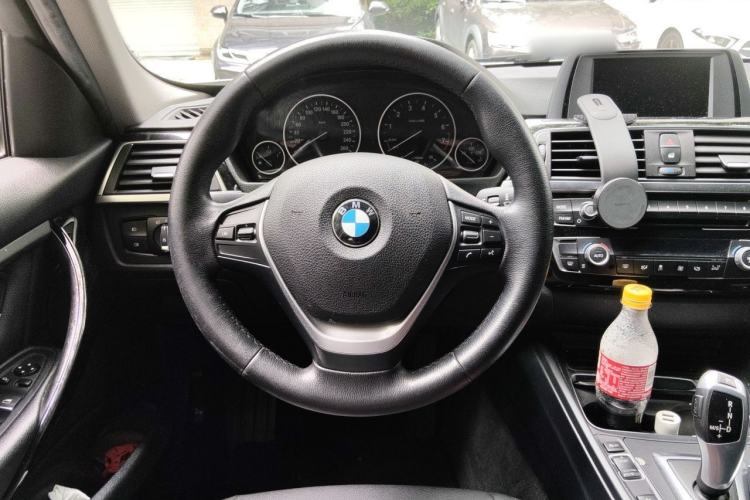 Used BMW 3 Series 2017 320Li Fashion Model Steering Wheel