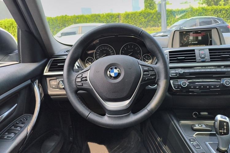 Used BMW 3 Series 2017 320Li Fashion Model Steering Wheel