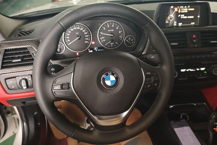 Used BMW 3 Series 2017 320Li Fashion Model Steering Wheel