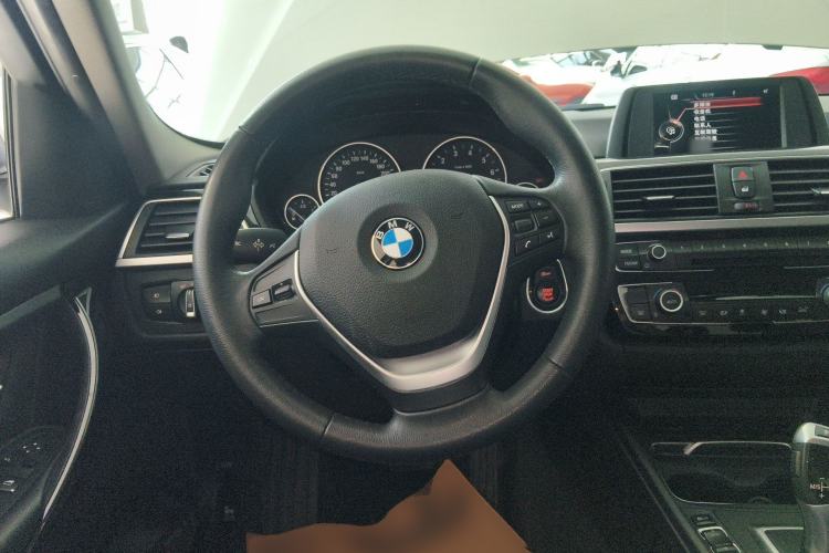 Used BMW 3 Series 2017 320Li Fashion Model Steering Wheel
