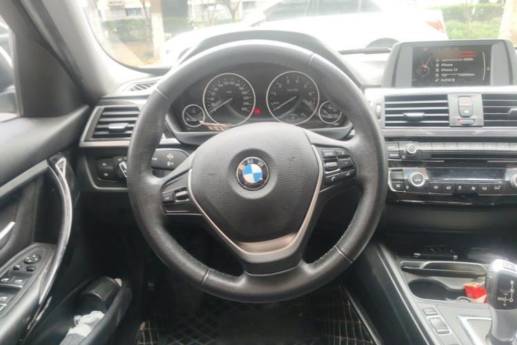 Used BMW 3 Series 2017 320Li Fashion Model Steering Wheel