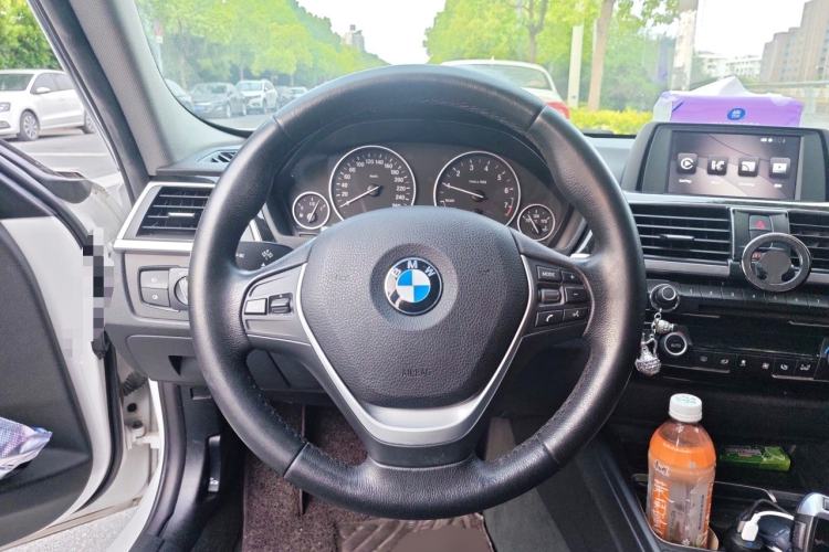 Used BMW 3 Series 2017 320Li Fashion Model Steering Wheel