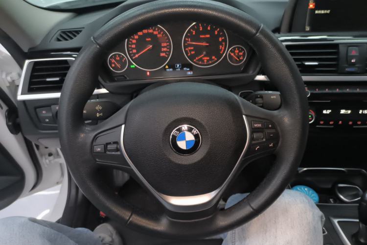 Used BMW 3 Series 2017 320Li Fashion Model Steering Wheel