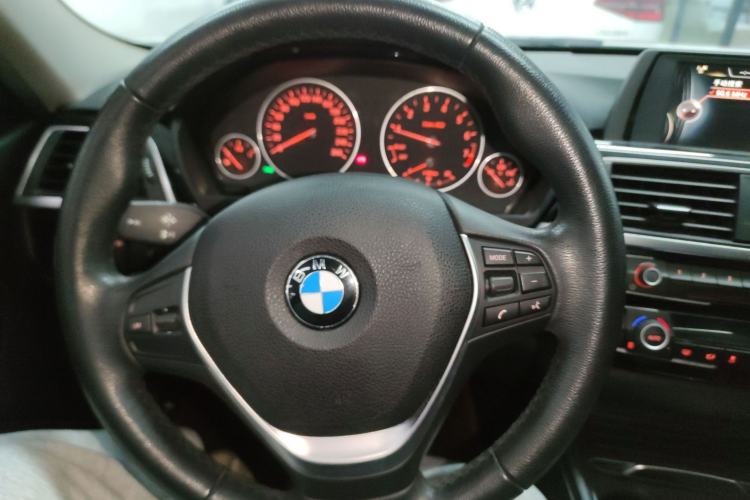 Used BMW 3 Series 2017 320Li Fashion Model Steering Wheel