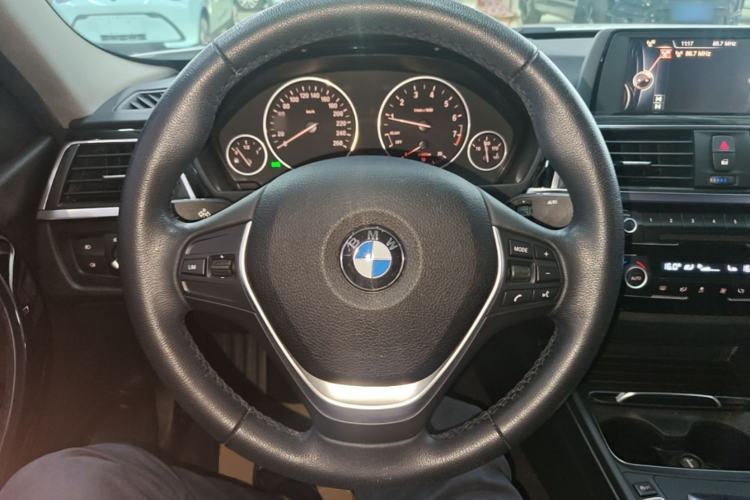 Used BMW 3 Series 2017 320Li Fashion Model Steering Wheel