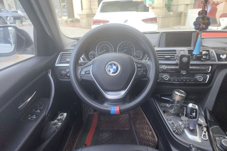 Used BMW 3 Series 2017 320Li Fashion Model Steering Wheel