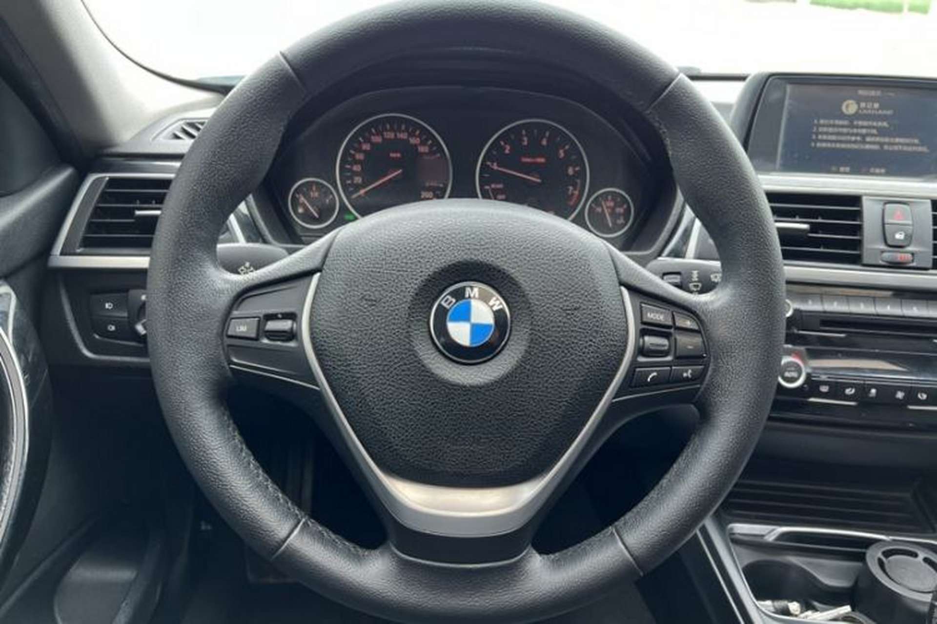 Used BMW 3 Series 2017 320Li Fashion Model Steering Wheel