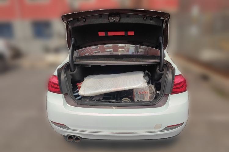 Used BMW 3 Series 2017 320Li Fashion Model Trunk