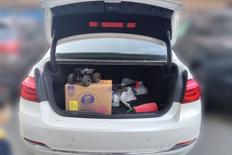 Used BMW 3 Series 2017 320Li Fashion Model Trunk