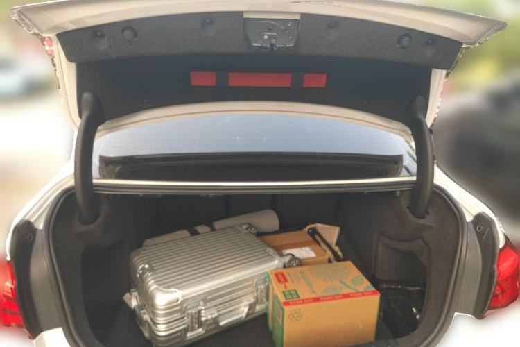Used BMW 3 Series 2017 318Li Fashion Model Trunk