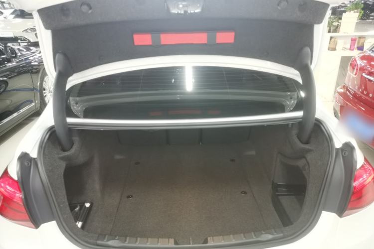 Used BMW 3 Series 2017 320Li Fashion Model Trunk