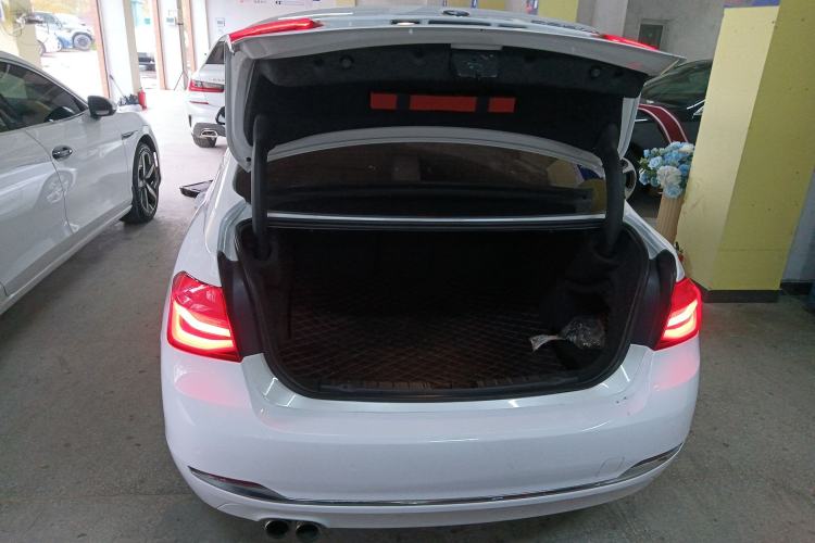 Used BMW 3 Series 2017 320Li Fashion Model Trunk