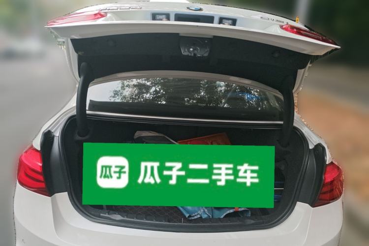Used BMW 3 Series 2017 318i Fashion Model Trunk