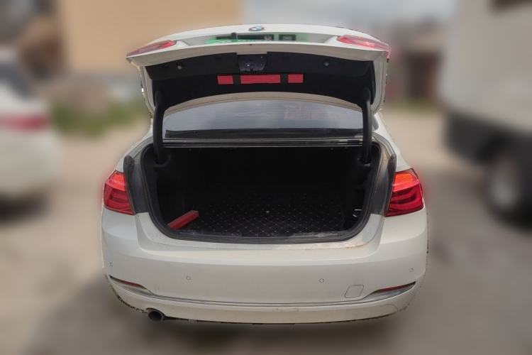Used BMW 3 Series 2017 318Li Fashion Model Trunk