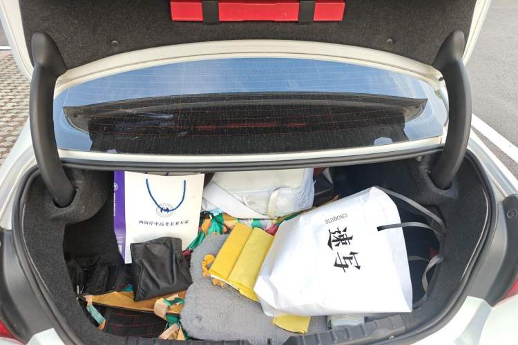 Used BMW 3 Series 2017 320Li Fashion Model Trunk