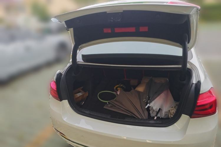 Used BMW 3 Series 2017 318Li Fashion Model Trunk