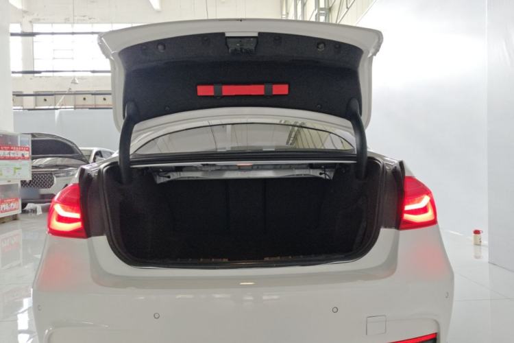 Used BMW 3 Series 2017 320Li M Sport Edition Trunk
