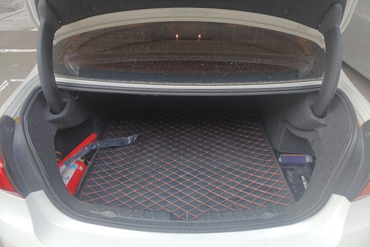 Used BMW 3 Series 2017 320Li Fashion Model Trunk