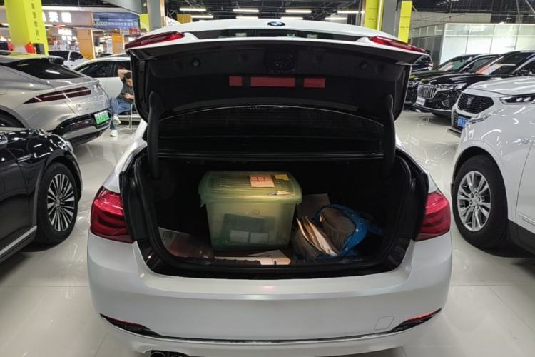 Used BMW 3 Series 2017 320Li Fashion Model Trunk