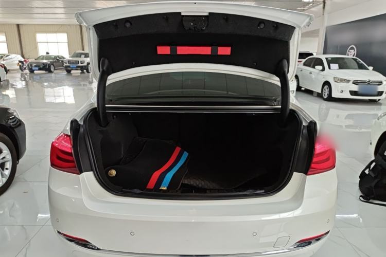 Used BMW 3 Series 2017 320Li Fashion Model Trunk