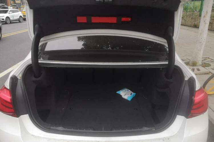 Used BMW 3 Series 2017 320Li Fashion Model Trunk