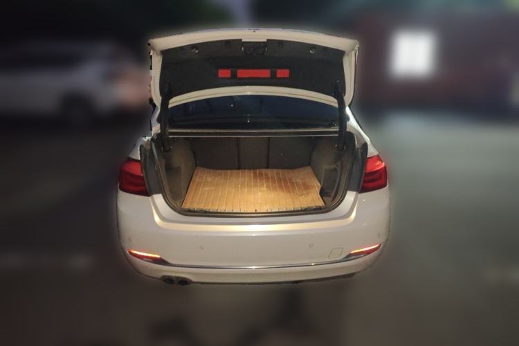 Used BMW 3 Series 2017 320Li Fashion Model Trunk