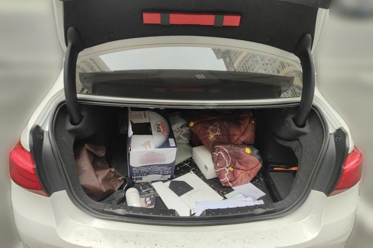 Used BMW 3 Series 2017 320Li Fashion Model Trunk