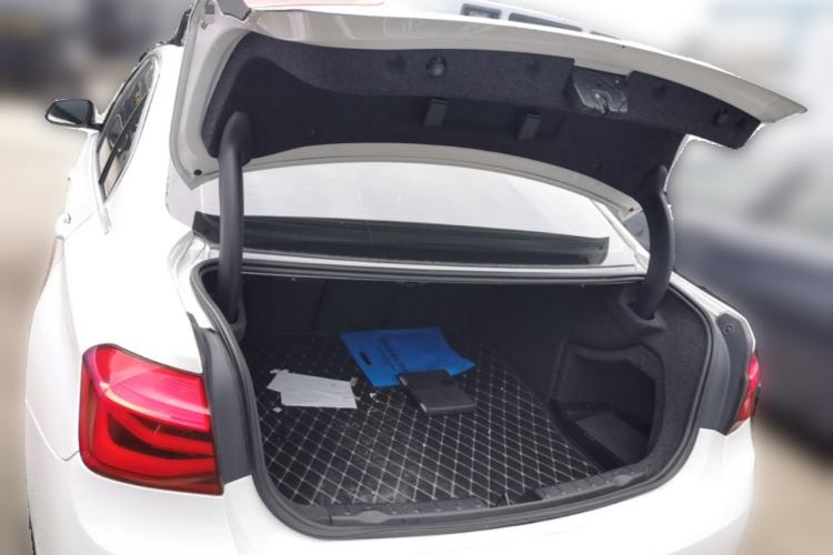 Used BMW 3 Series 2017 318Li Fashion Model Trunk