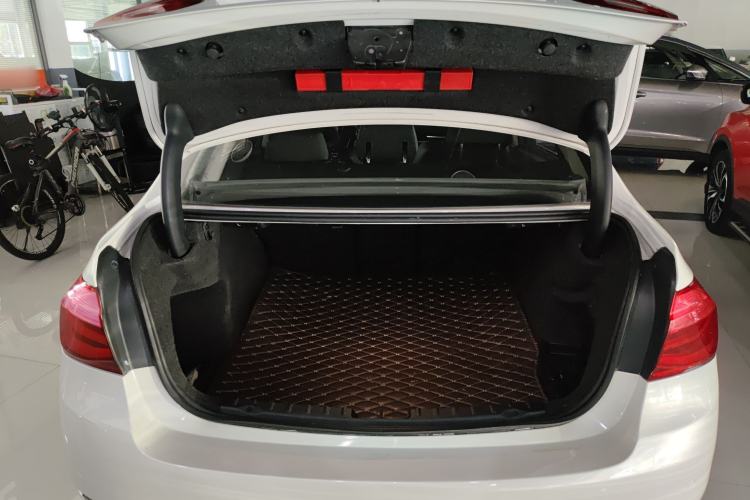 Used BMW 3 Series 2017 320Li Fashion Model Trunk