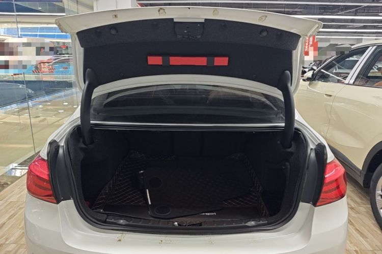 Used BMW 3 Series 2017 320Li Fashion Model Trunk