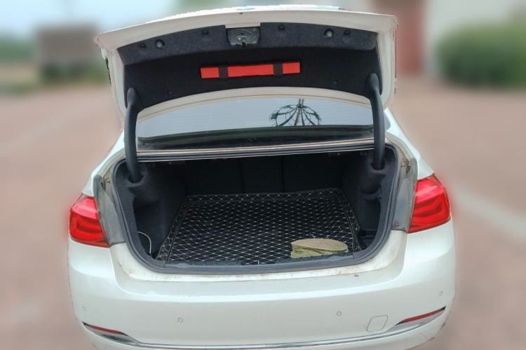 Used BMW 3 Series 2017 320Li Fashion Model Trunk