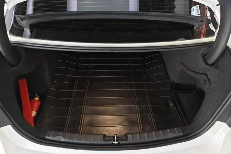 Used BMW 3 Series 2017 320Li Fashion Model Trunk