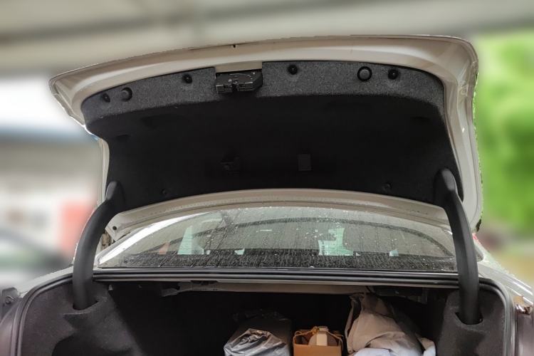 Used BMW 3 Series 2017 320Li Fashion Model Trunk