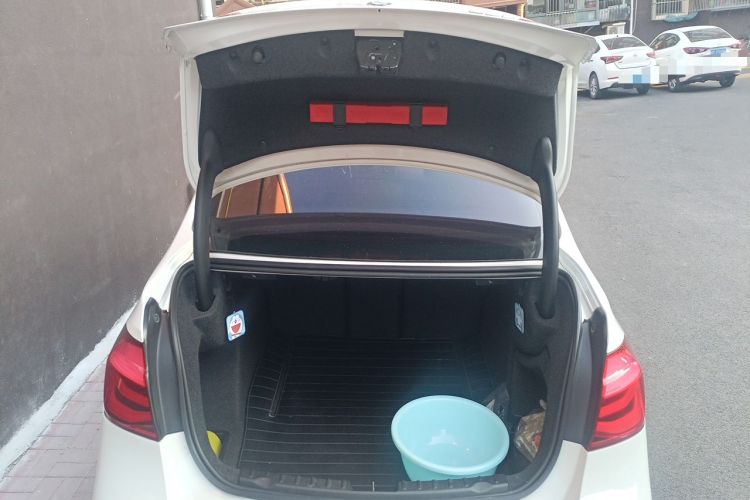 Used BMW 3 Series 2017 320i M Sport Trunk